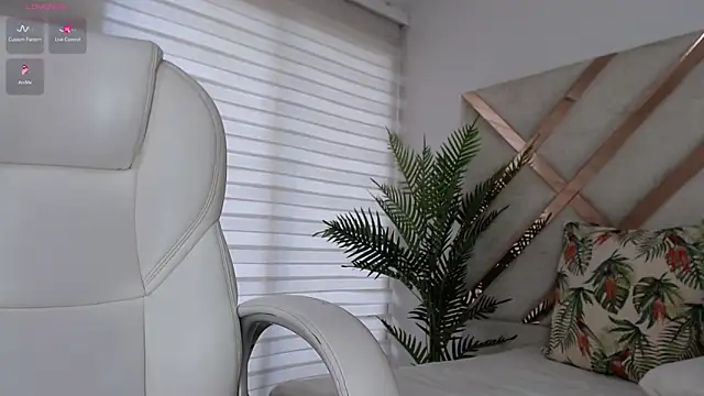 kimara lion online show from January 11, 12:40 pm