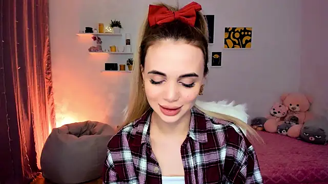 aPieceOfJoy online show from December 14, 12:33 am