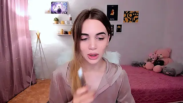 aPieceOfJoy online show from February 26, 9:27 pm