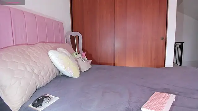 whitneyhot online show from November 10, 11:42 am