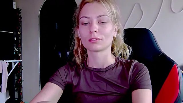 karo123421 online show from November 8, 10:15 am