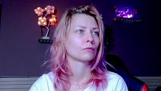 karo123421 online show from December 1, 2:11 pm