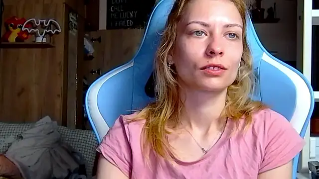 karo123421 online show from March 11, 3:23 am