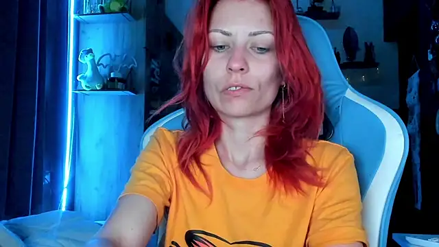 karo123421 online show from April 6, 1:25 am