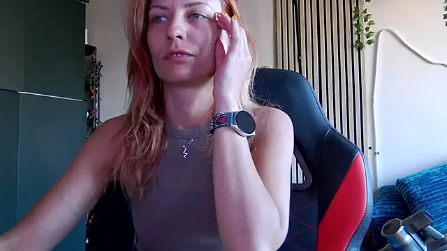 Snapshot of karo123421 chatting on June 28, 3:23 am karo123421 online show from June 28, 3:23 am