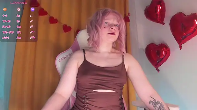 SueNiceeeee online show from February 16, 1:35 am