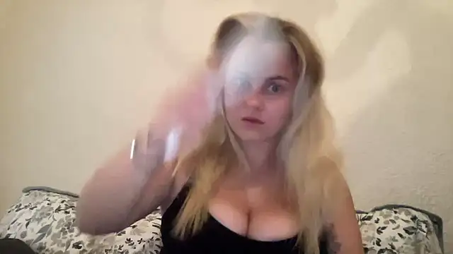 bigboobybabyxh online show from February 14, 6:02 am