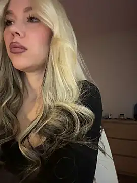 xDinnax online show from May 15, 2:13 pm