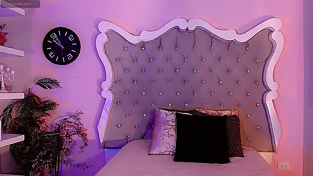 LeyXandrabraz online show from November 28, 7:49 pm