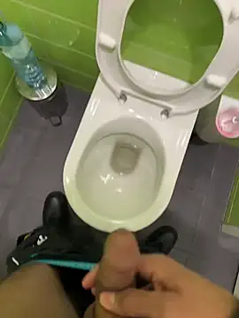 Snapshot of hasoo766 chatting on March 9, 4:22 pm hasoo766 online show from March 9, 4:22 pm