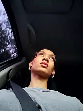 Leaberry online show from November 8, 9:46 pm