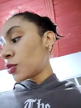 Leaberry online show from November 29, 1:41 am