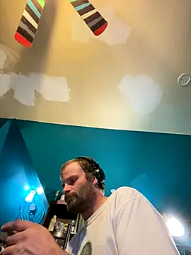 charactrzero online show from December 2, 2:53 am