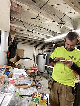 charactrzero online show from December 21, 2:19 am