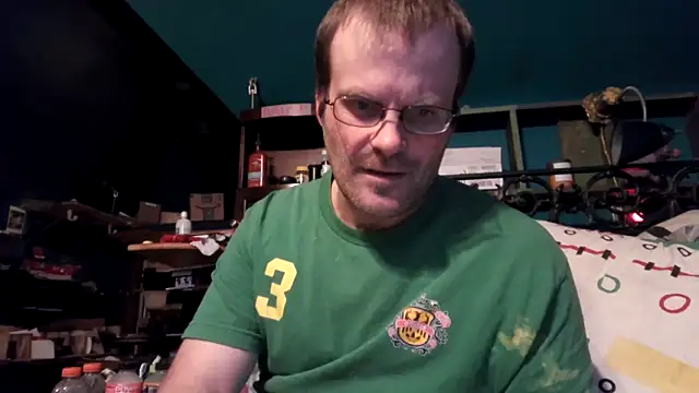 charactrzero online show from December 19, 1:45 am