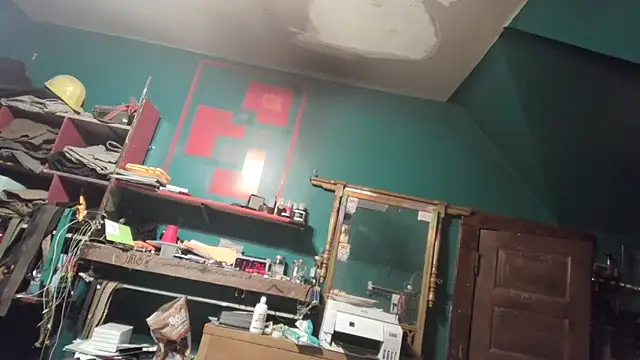 Snapshot of charactrzero chatting on January 11, 10:59 pm charactrzero online show from January 11, 10:59 pm