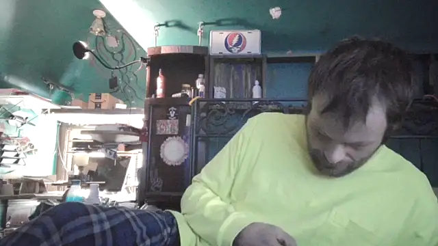 Snapshot of charactrzero chatting on February 8, 4:43 pm charactrzero online show from February 8, 4:43 pm