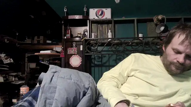 Snapshot of charactrzero chatting on February 10, 5:00 am charactrzero online show from February 10, 5:00 am