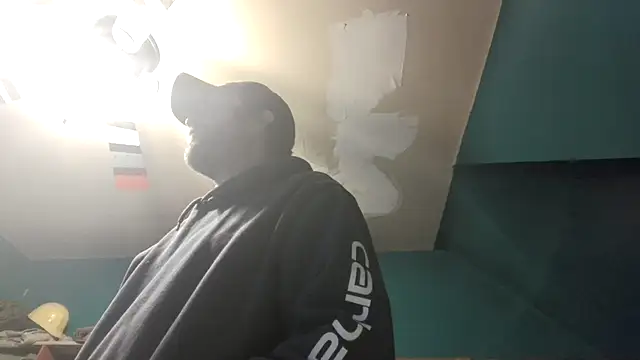 Snapshot of charactrzero chatting on February 12, 10:05 pm charactrzero online show from February 12, 10:05 pm