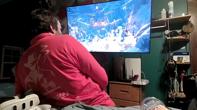 Snapshot of charactrzero chatting on February 13, 11:23 pm charactrzero online show from February 13, 11:23 pm