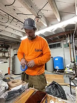 Snapshot of charactrzero chatting on February 16, 11:34 pm charactrzero online show from February 16, 11:34 pm