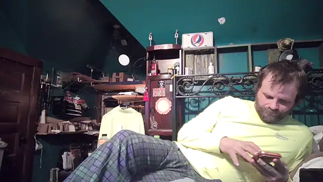 Snapshot of charactrzero chatting on February 22, 4:24 am charactrzero online show from February 22, 4:24 am