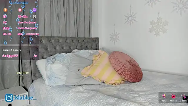 Snapshot of Kianna__ chatting on December 14, 4:51 am Kianna online show from December 14, 4:51 am