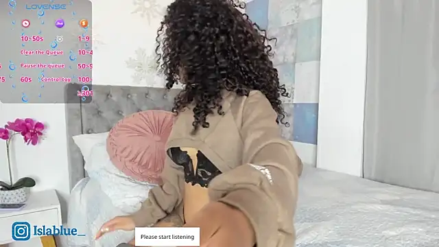 Kianna   online show from April 16, 2:45 am