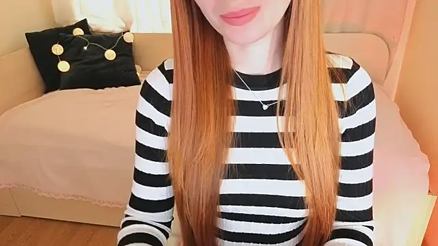 Adelyna Bird online show from December 18, 7:36 am