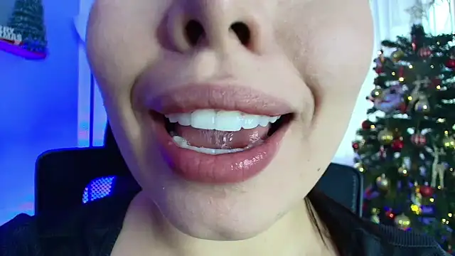 Snapshot of lisbet21x chatting on December 26, 9:58 pm lisbet21x online show from December 26, 9:58 pm