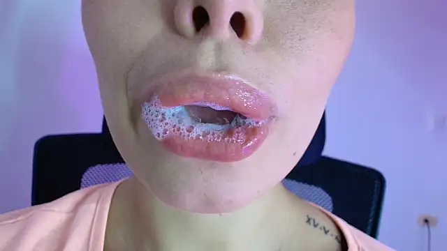 Snapshot of lisbet21x chatting on November 21, 9:57 pm lisbet21x online show from November 21, 9:57 pm