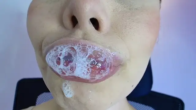 Snapshot of lisbet21x chatting on January 11, 7:52 pm lisbet21x online show from January 11, 7:52 pm