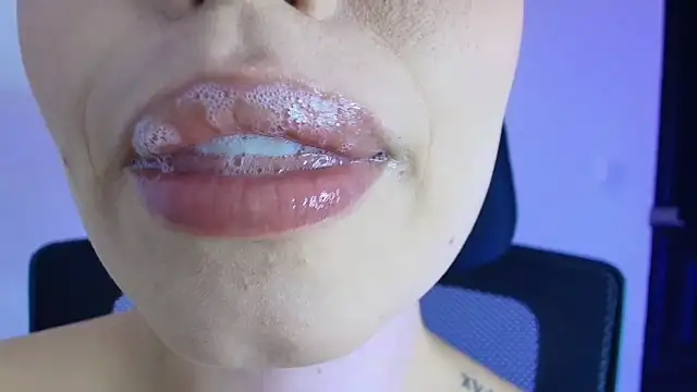 Snapshot of lisbet21x chatting on February 27, 8:31 pm lisbet21x online show from February 27, 8:31 pm