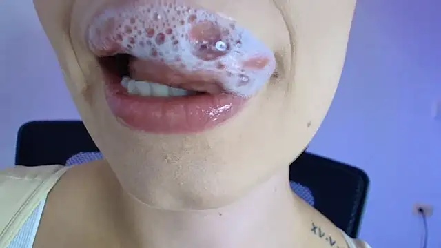 Snapshot of lisbet21x chatting on February 28, 1:56 pm lisbet21x online show from February 28, 1:56 pm