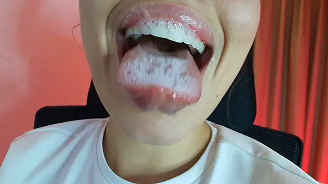 lisbet21x online show from July 13, 10:45 pm