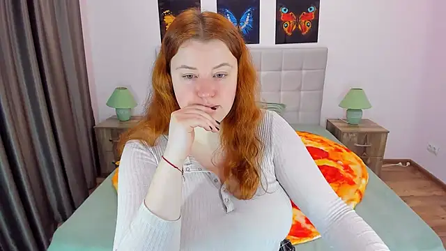 Snapshot of PolinaSalvatore chatting on December 11, 7:31 am PolinaSalvatore online show from December 11, 7:31 am