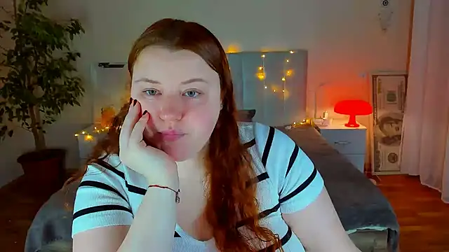 PolinaSalvatore online show from February 20, 7:14 pm