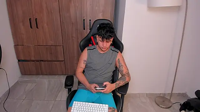 Jake simons online show from November 28, 11:02 am