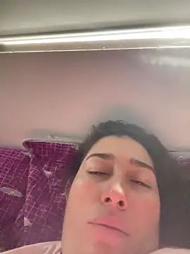 andreaisis2 online show from February 15, 9:15 pm