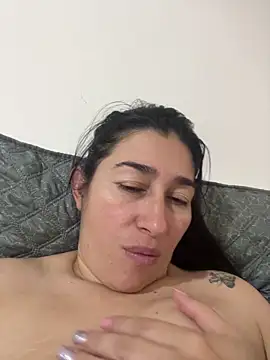 Snapshot of andreaisis2 chatting on March 4, 5:08 pm andreaisis2 online show from March 4, 5:08 pm