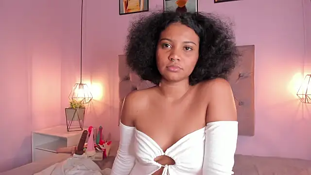 Snapshot of Zafiiraa chatting on January 15, 5:58 pm Zafiiraa online show from January 15, 5:58 pm