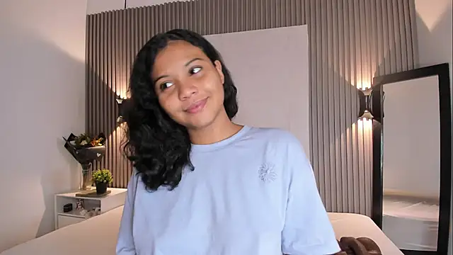 Zafiiraa online show from December 2, 11:59 am