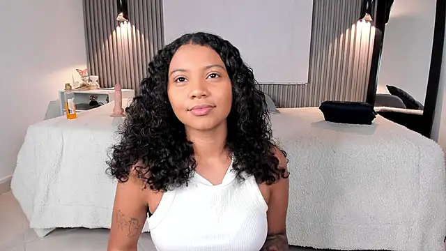 Zafiiraa online show from May 9, 3:45 am