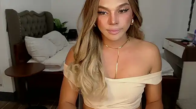 liaa lurrecams online show from December 12, 2:11 pm