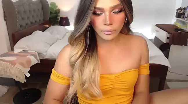 liaa lurrecams online show from March 2, 3:05 pm