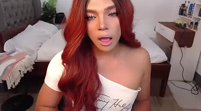 liaa lurrecams online show from March 15, 5:59 pm