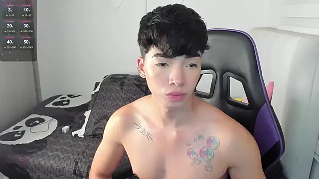 santy7v7 online show from December 8, 4:39 pm