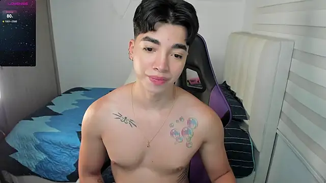 santy7v7 online show from September 21, 1:24 pm