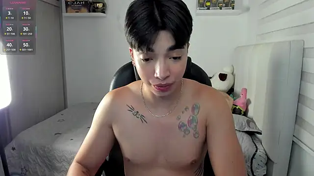 santy7v7 online show from December 17, 1:28 pm