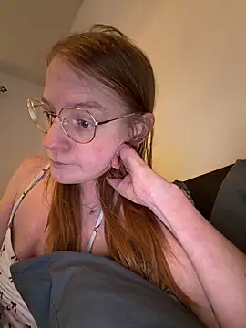 Snapshot of jannis1992 chatting on February 8, 10:35 pm jannis1992 online show from February 8, 10:35 pm